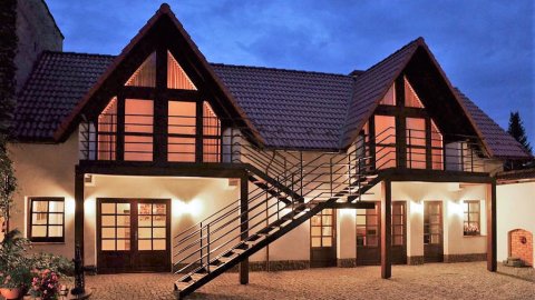Zabytkowy hotel zaprasza na Sylwestra i Swięta - Sylwester