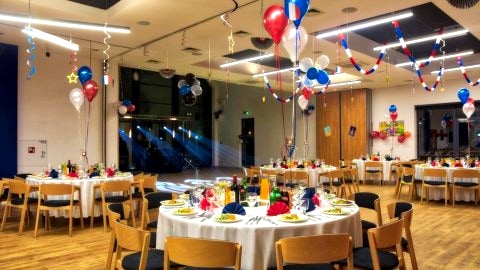 Bal sylwestrowy AMERICAN DREAM nad jeziorem na Mazurach z noclegiem w hotelu - Sylwester