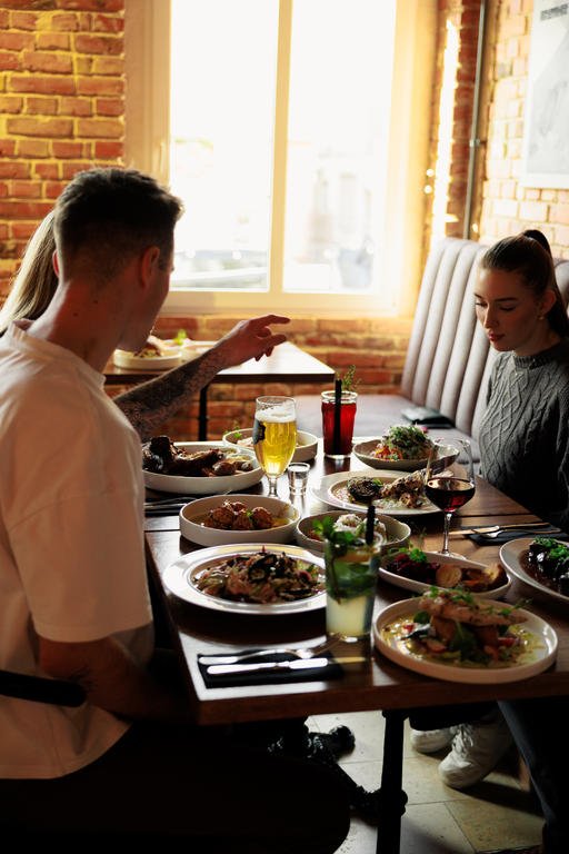 Sylwester jedna noc dwa światy, Restauracja małe Przyjemności | Irish Pub Dublin