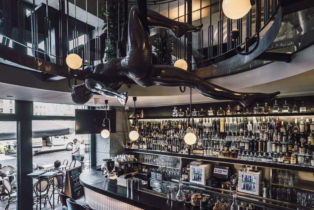 Bar