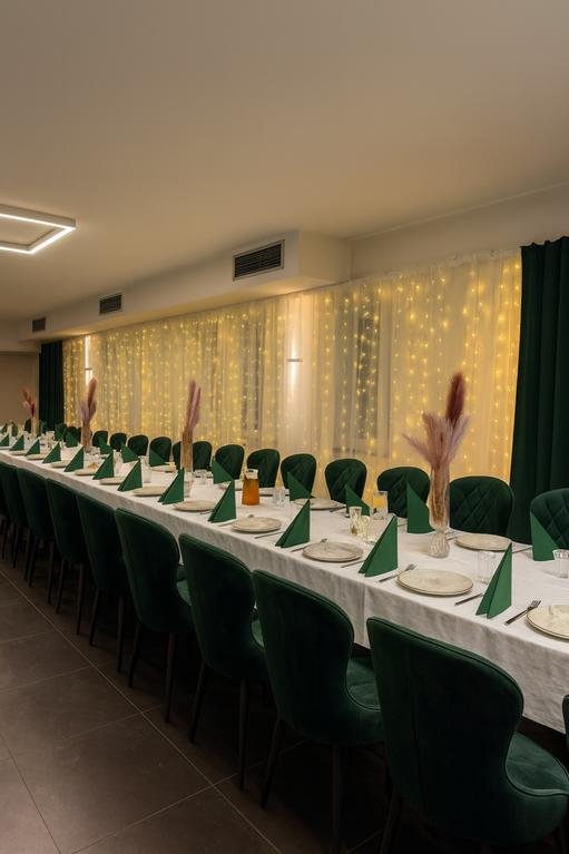 Ostatki w Hotelu Świt 